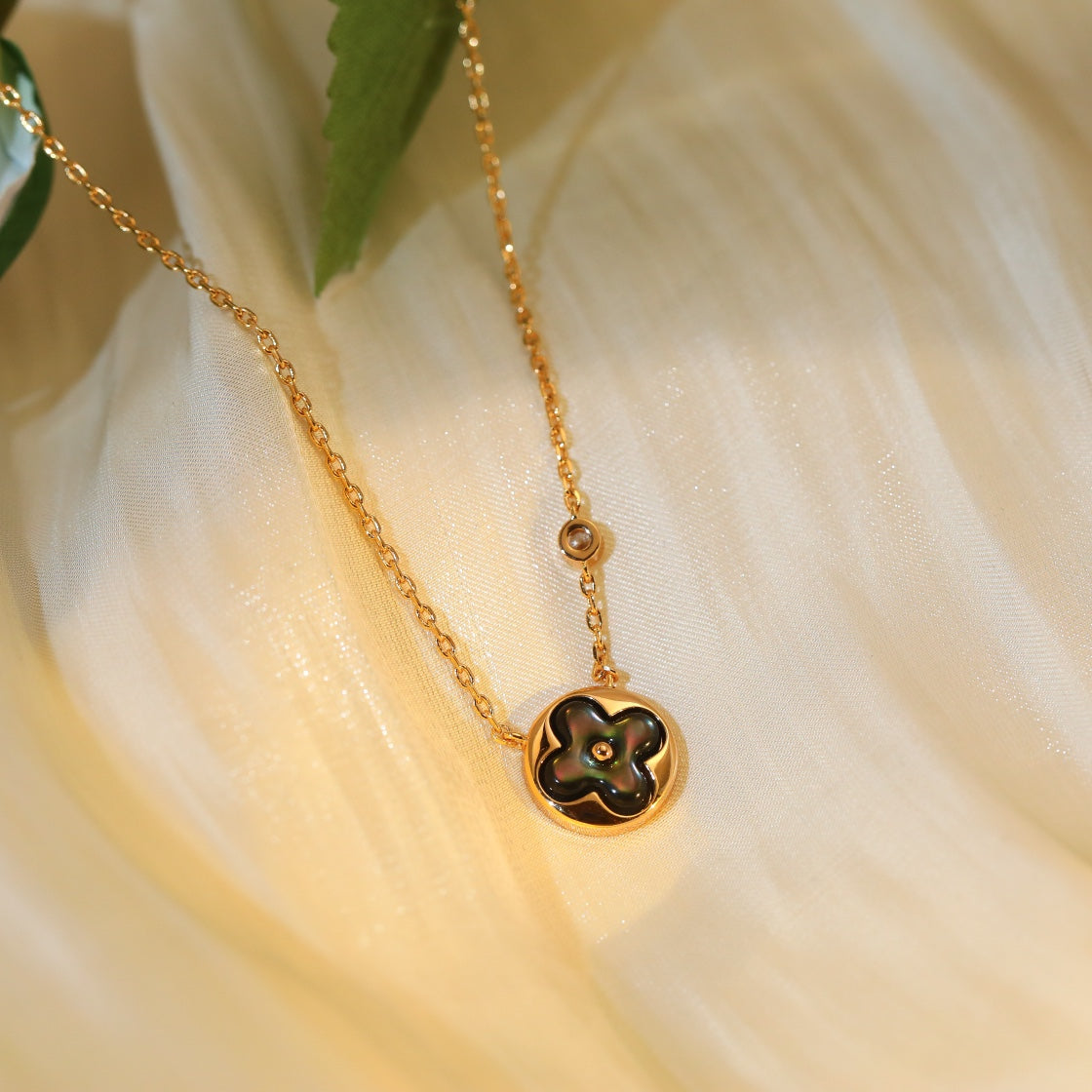 [Plus&Max]SUN PEDANT PINK GOLD 1 DIAMOND NECKLACE