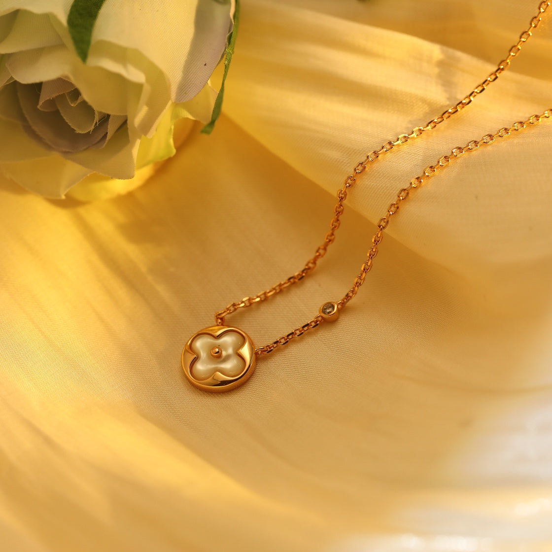 [Plus&Max]SUN PEDANT PINK GOLD 1 DIAMOND NECKLACE