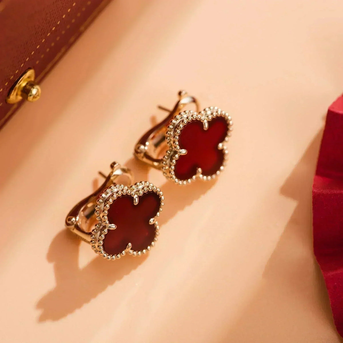 [Plus&Max]CLOVER MEDIUM 1 MOTIFS CARNELIAN  EARRINGS