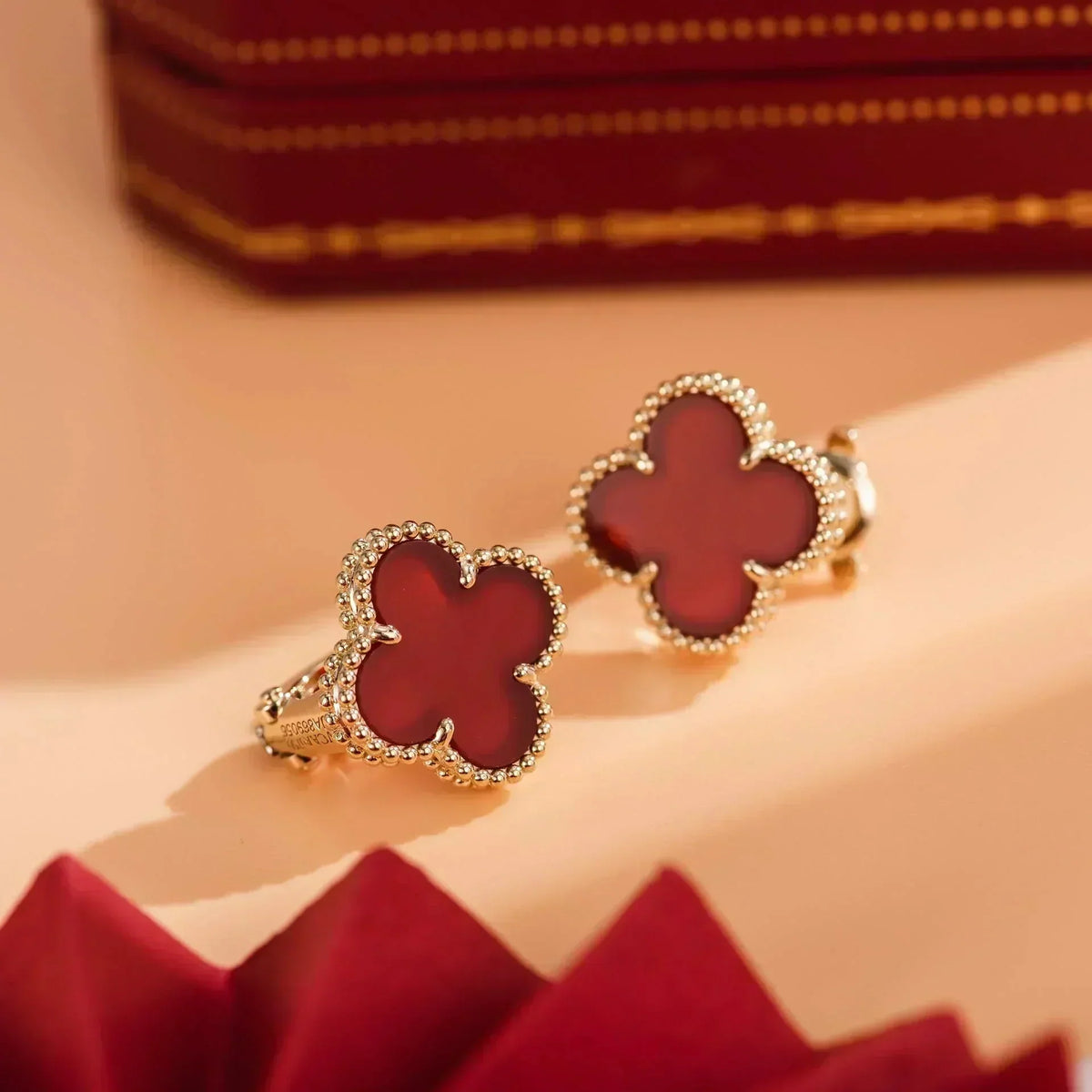 [Plus&Max]CLOVER MEDIUM 1 MOTIFS CARNELIAN  EARRINGS