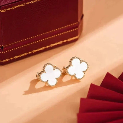 [Plus&Max]CLOVER MEDIUM 1 MOTIFS  WHITE MOP STUD EARRINGS