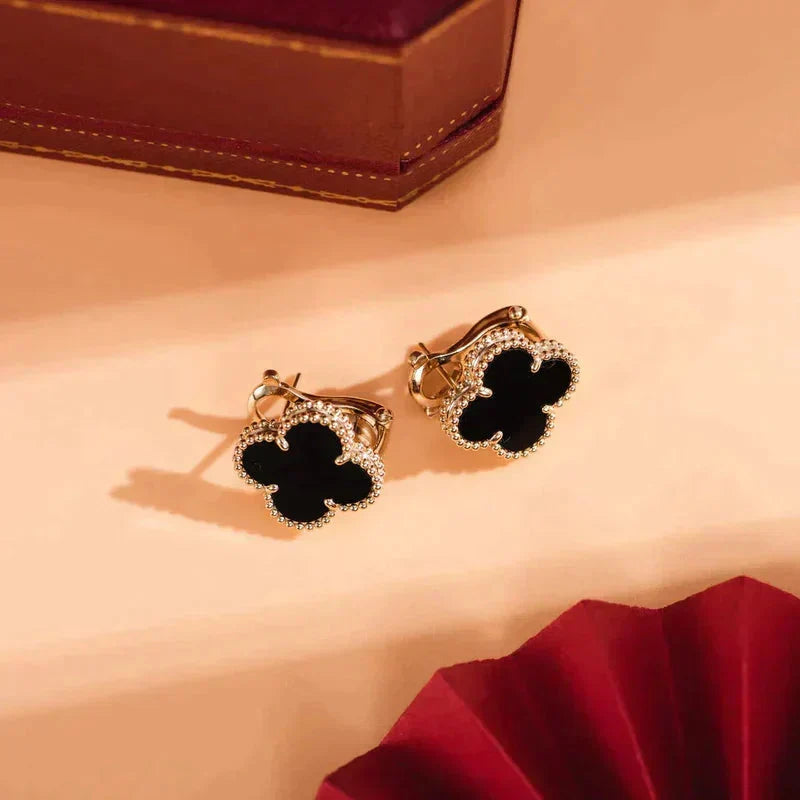[Plus&Max]CLOVER MEDIUM 1 MOTIFS  ONYX STUD EARRINGS