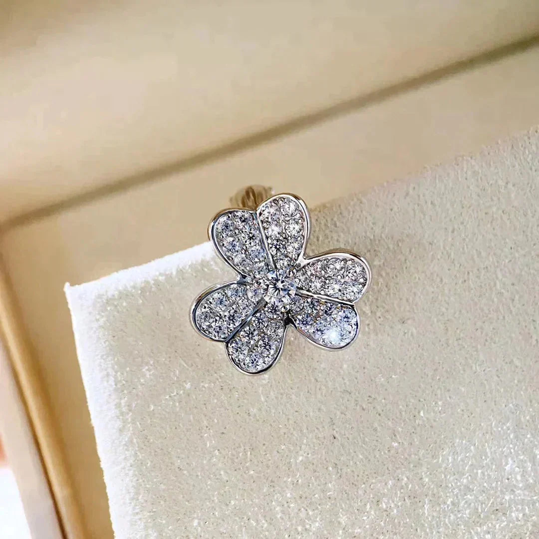 [Plus&Max]CLOVER COMOS DIAMOND EARRINGS SILVER
