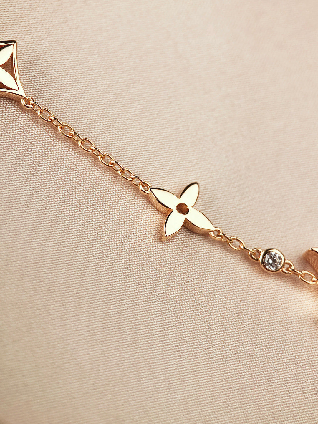 [Plus&Max]STAR AND SUN 7 MOTIFS GOLD BRACELET