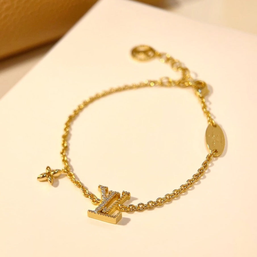 [Plus&Max]LOGO STAR MOTIF GOLD BRACELET
