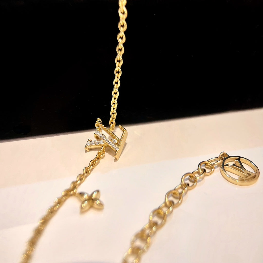 [Plus&Max]LOGO STAR MOTIF GOLD BRACELET