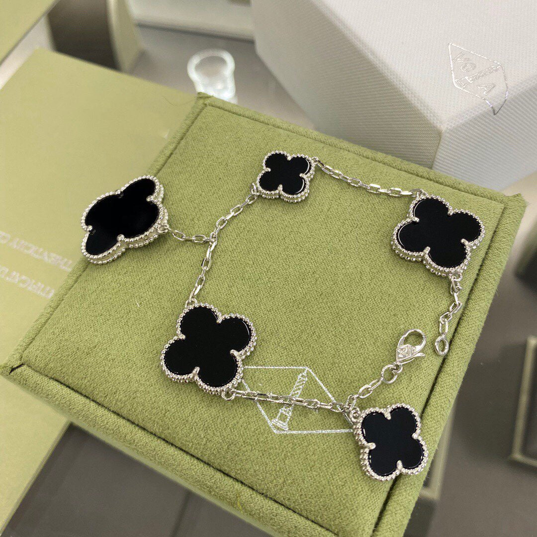 [Plus&Max]CLOVER 5 MOTIFS SIVLER ONYX BRACELET