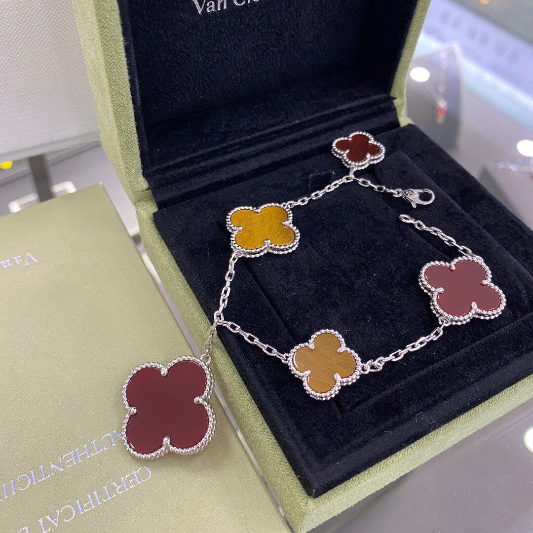 [Plus&Max]CLOVER 5 MOTIFS SIVLER CARNELIAN TIGER EYE BRACELET