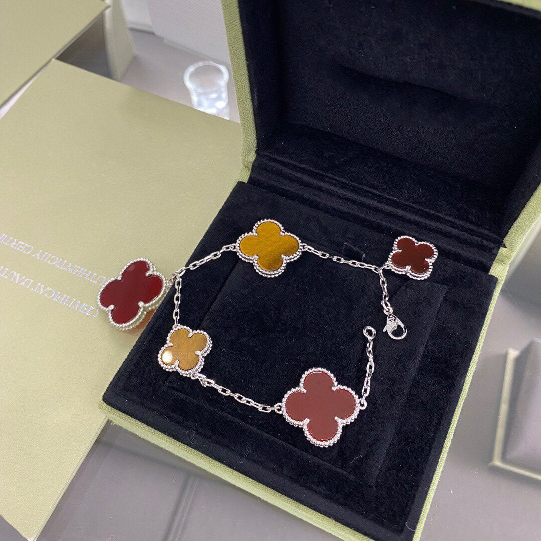 [Plus&Max]CLOVER 5 MOTIFS SIVLER CARNELIAN TIGER EYE BRACELET