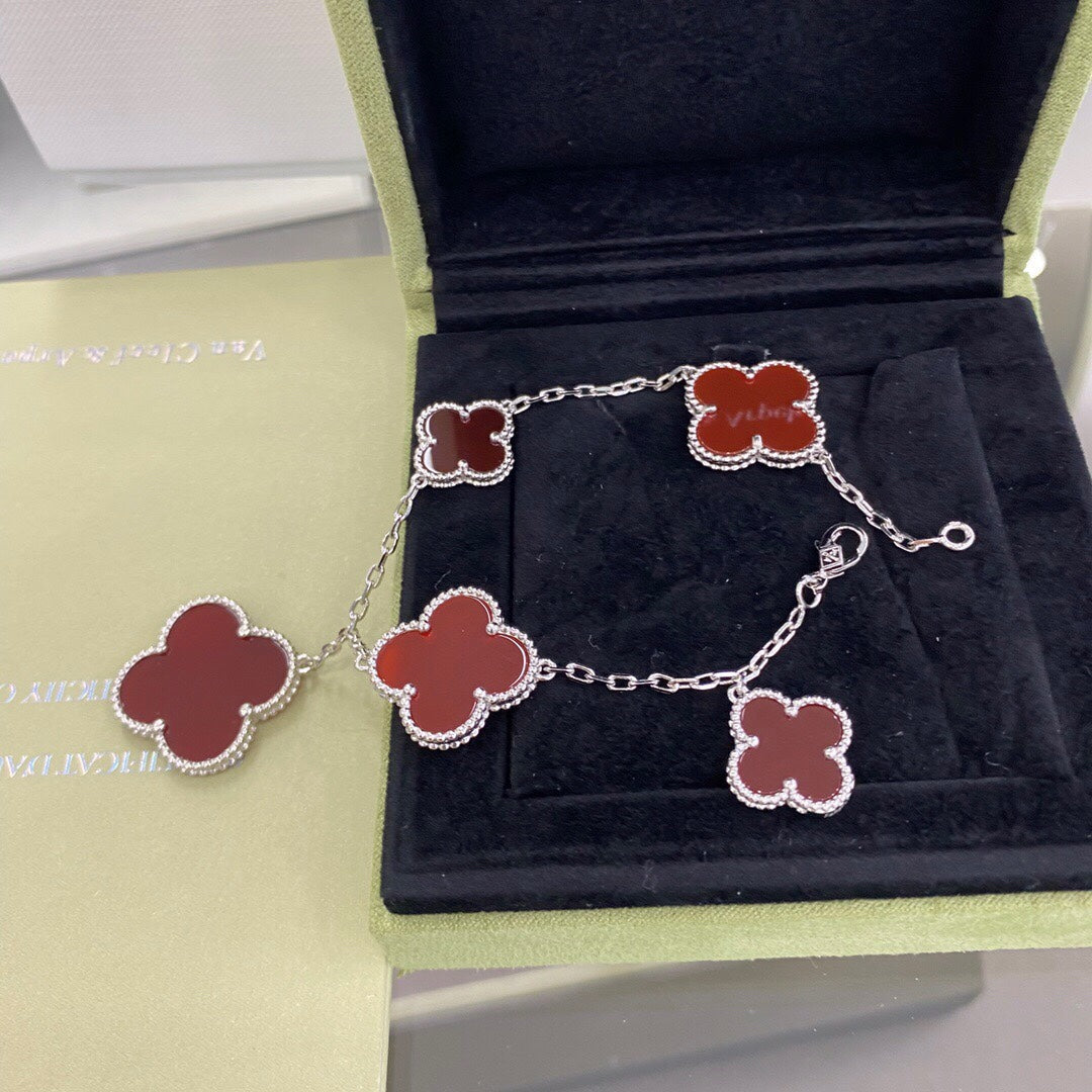 [Plus&Max]CLOVER 5 MOTIFS SIVLER CARNELIAN BRACELET