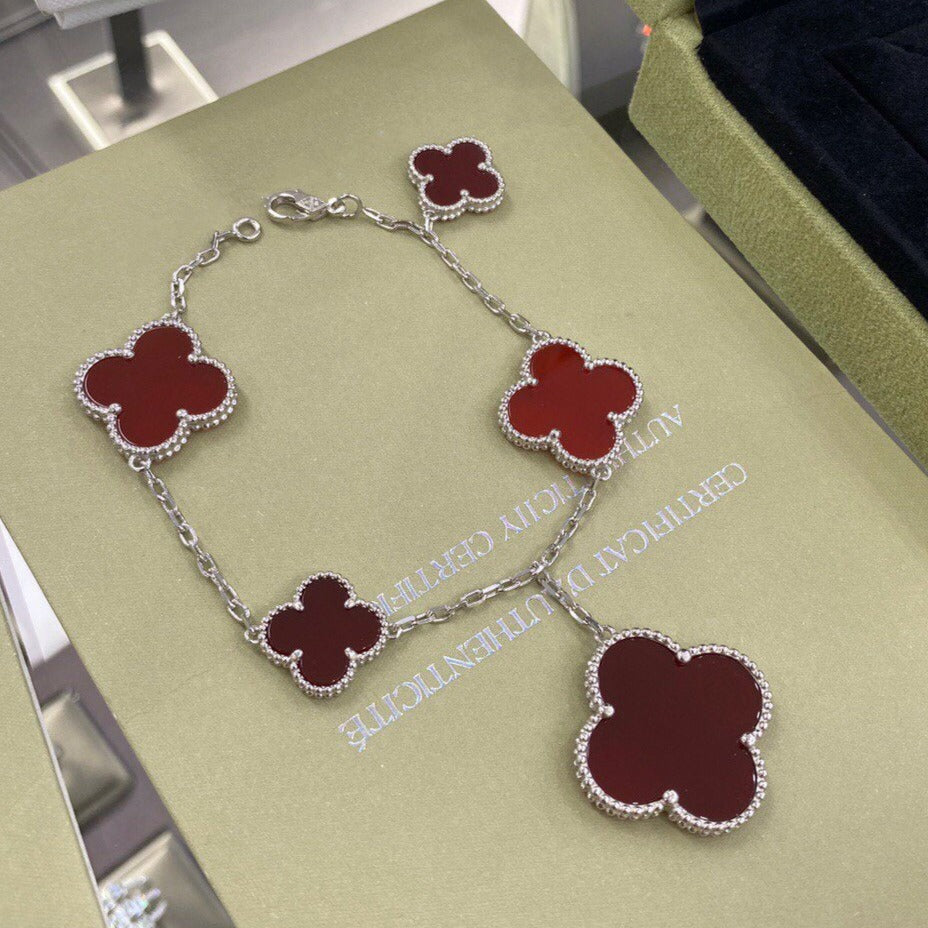 [Plus&Max]CLOVER 5 MOTIFS SIVLER CARNELIAN BRACELET