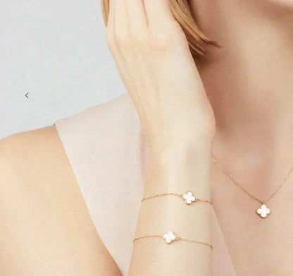 [Plus&Max]CLOVER MINI 9.5MM WHITE MOTHER-OF-PEARL NECKLACE