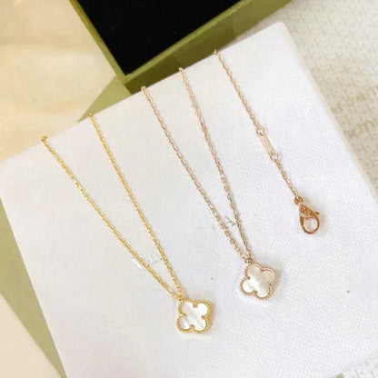 [Plus&Max]CLOVER MINI 9.5MM WHITE MOTHER-OF-PEARL NECKLACE