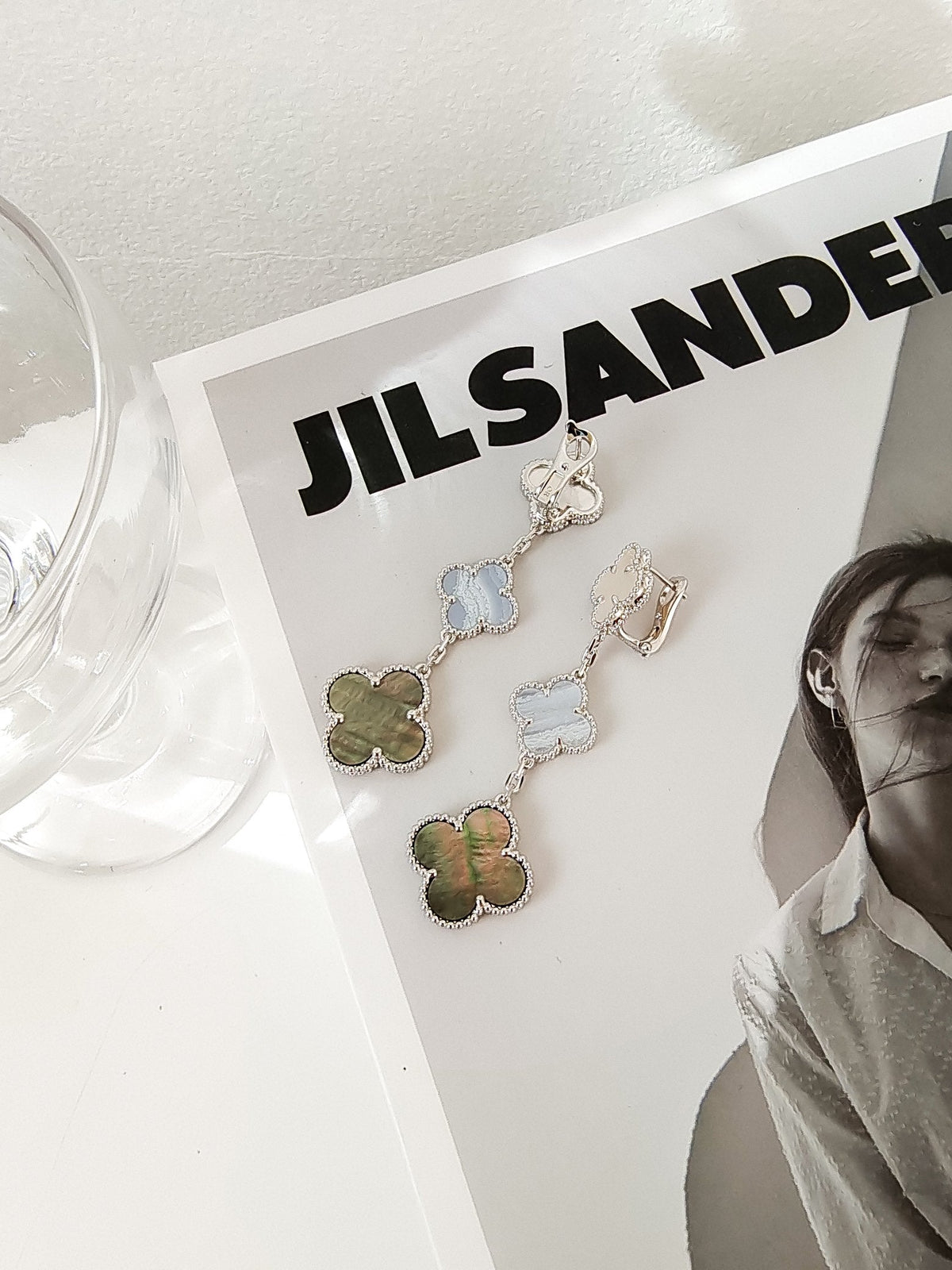 [Plus&Max]CLOVER 3 MOTIFS CHALCEDONY DARK MOP SILVER EARRINGS