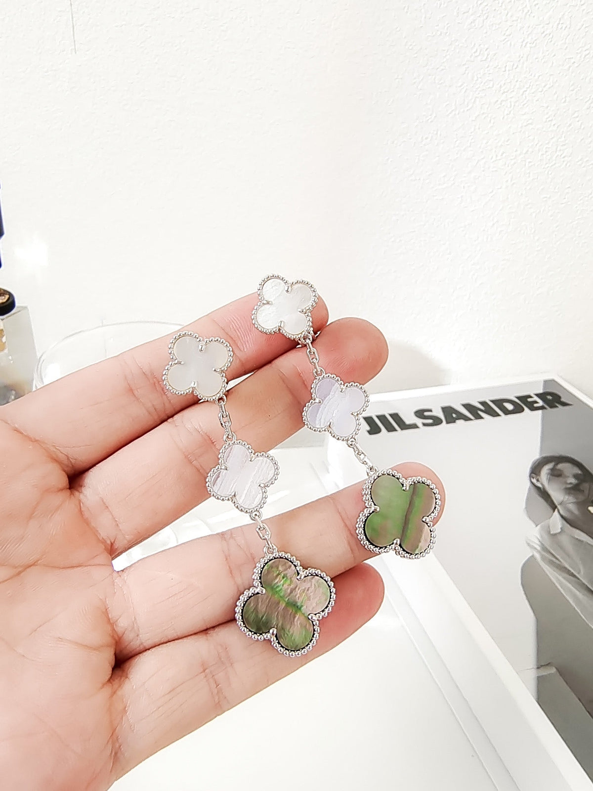 [Plus&Max]CLOVER 3 MOTIFS CHALCEDONY DARK MOP SILVER EARRINGS