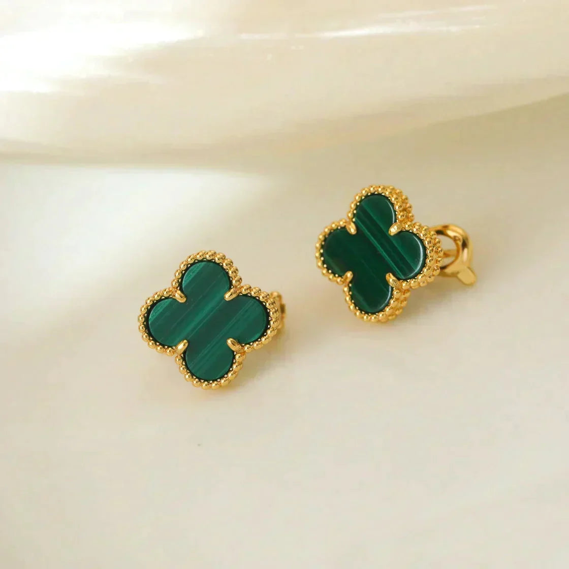 [Plus&Max]CLOVER MEDIUM 1 MOTIFS MALACHITE  EARRINGS