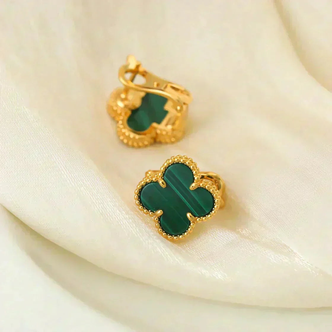 [Plus&Max]CLOVER MEDIUM 1 MOTIFS MALACHITE  EARRINGS