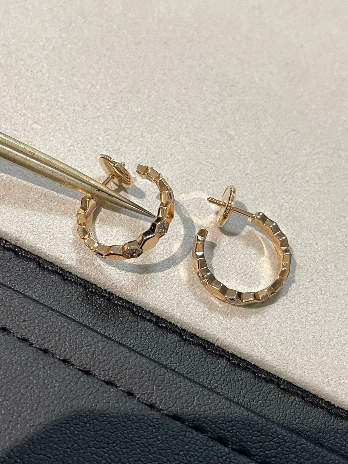 [Plus&Max]Hollow Design Four-Leaf Clover Flower Shape Earrings