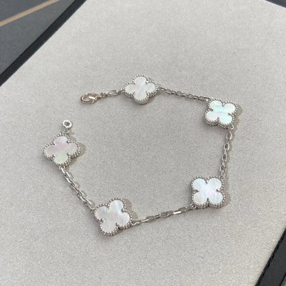 [Plus&Max]LUCKY CLOVER 5-MOTIF BRACELET - WHITE MOTHER-OF-PEARL COLLECTION