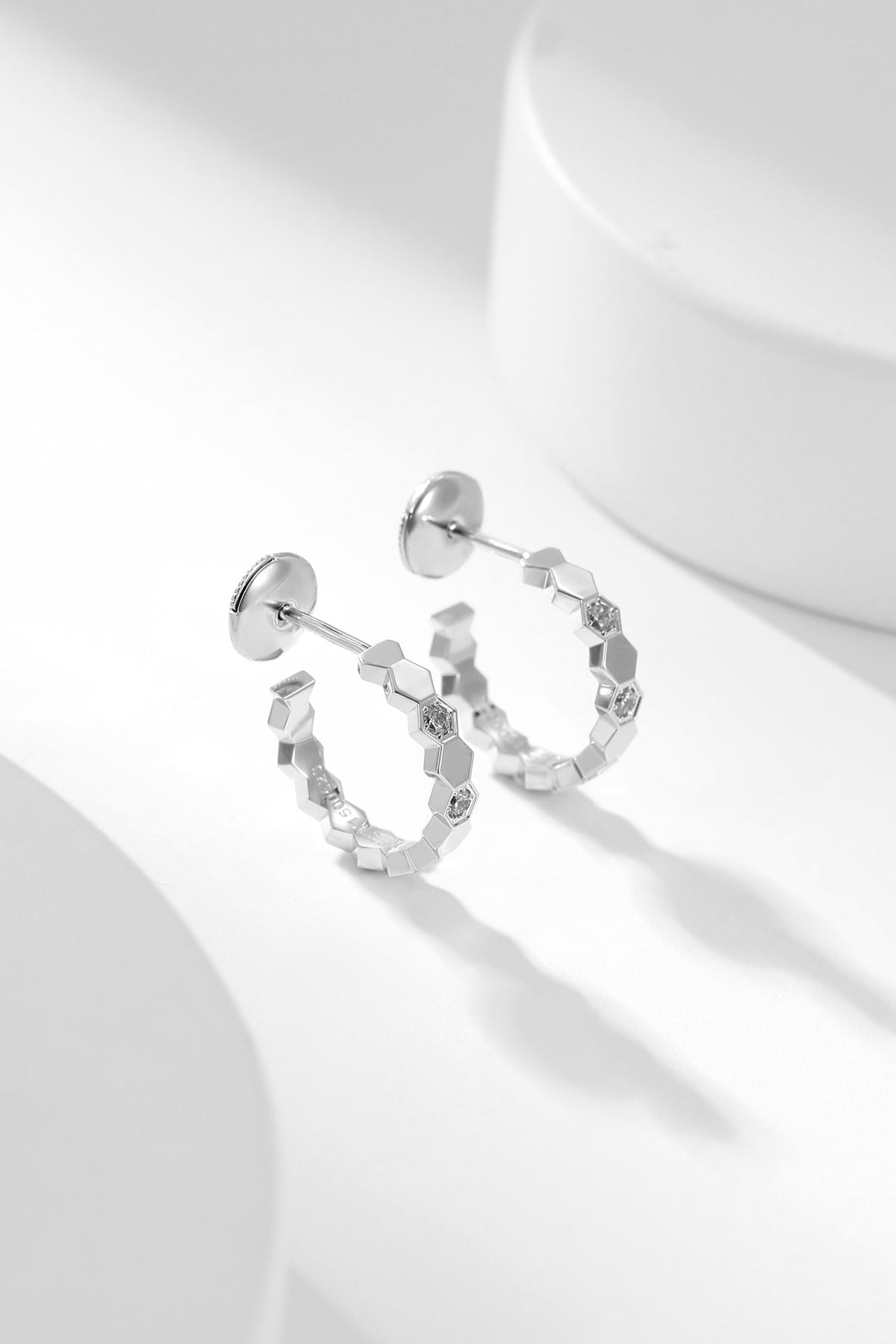 [Plus&Max]BEE LOVE DIAMOND HOOP EARRINGS