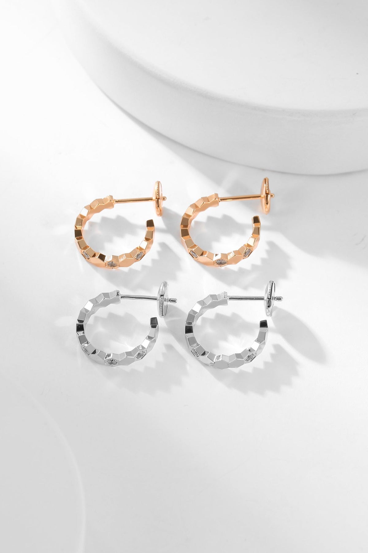 [Plus&Max]BEE LOVE DIAMOND HOOP EARRINGS
