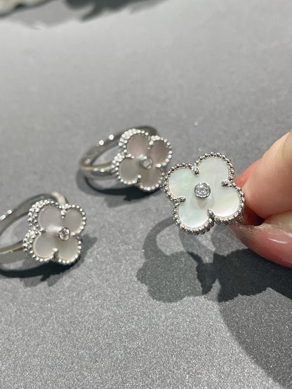 [Plus&Max]CLOVER SILVER MOP DIAMOND RING