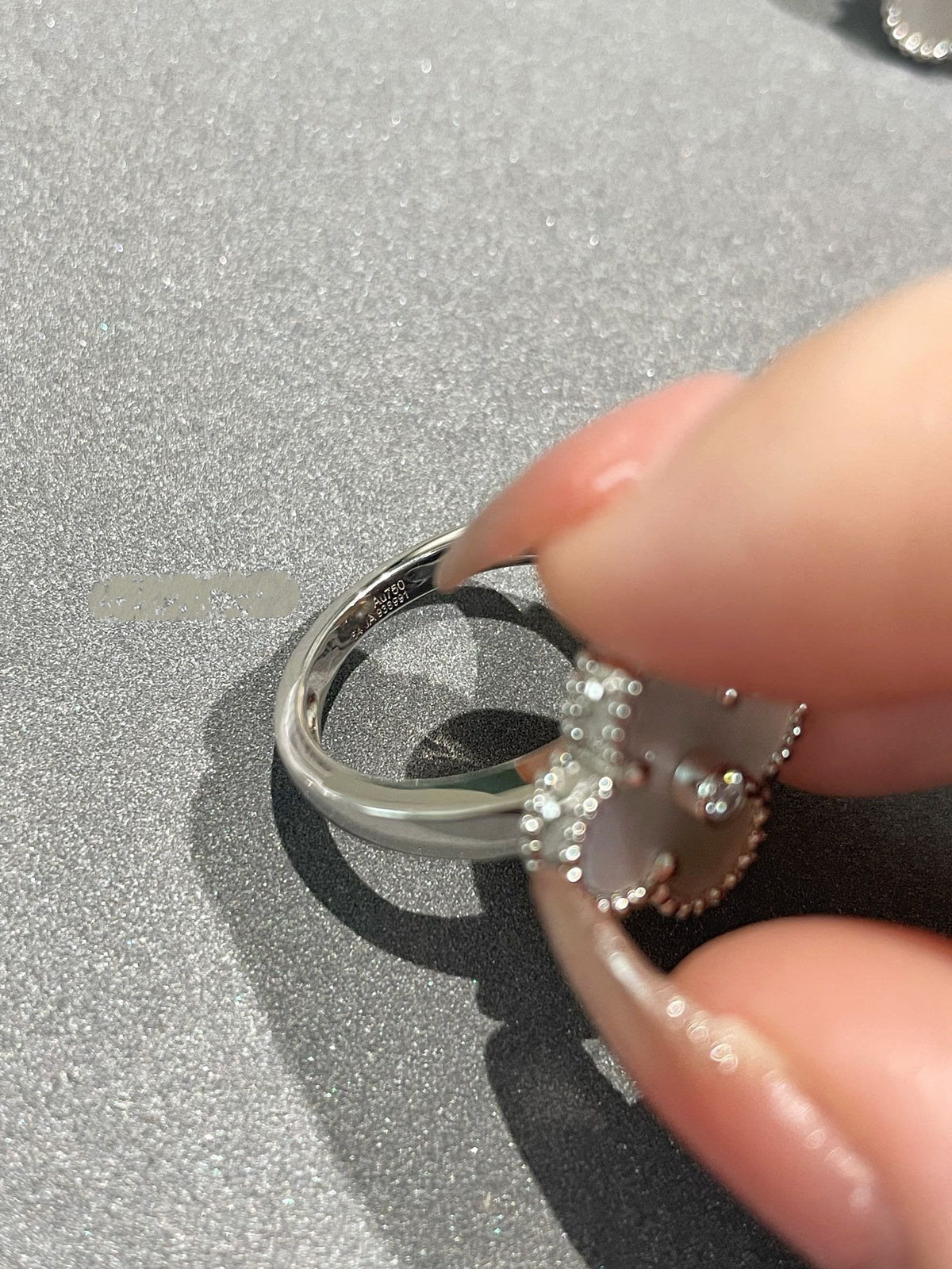 [Plus&Max]CLOVER SILVER MOP DIAMOND RING