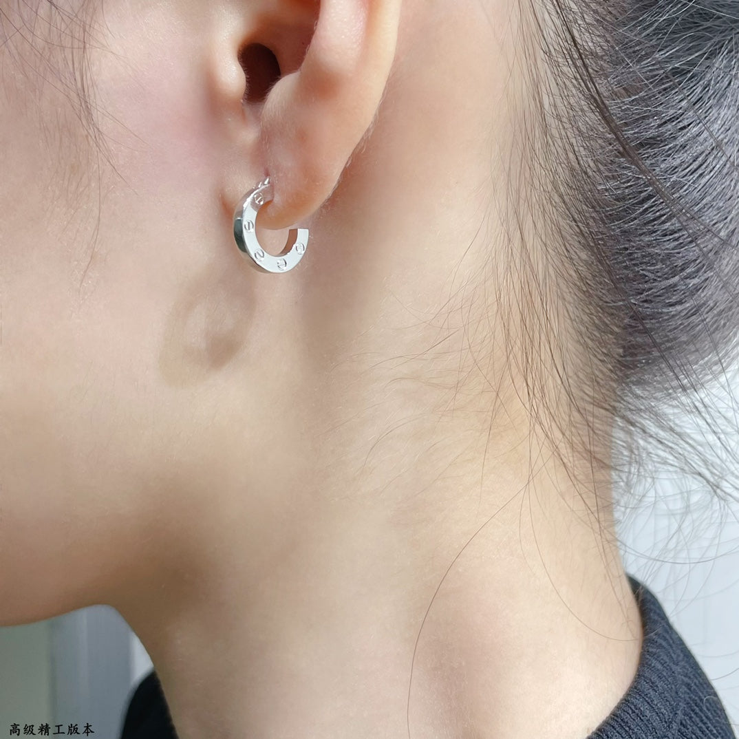 [Plus&Max]LOVE MINI EARRINGS