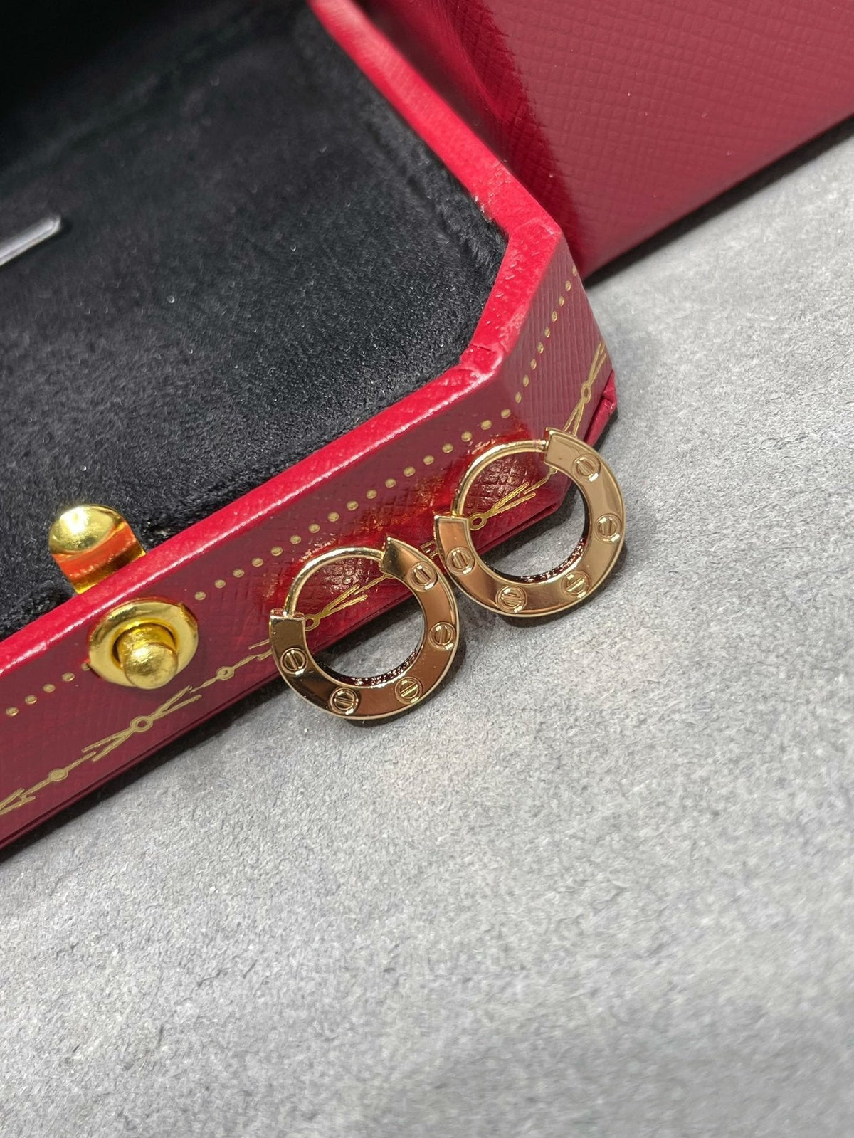 [Plus&Max]LOVE MINI EARRINGS