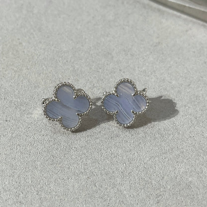 [Plus&Max]CLOVER CHALCEDONY SILVER STUD EARRINGS