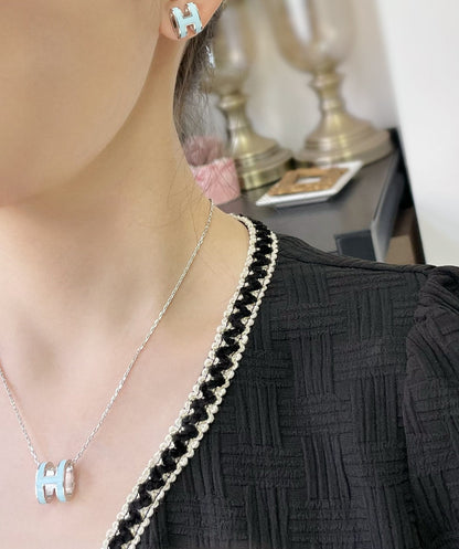 [Plus&Max]POP H SKY BLUE STUD EARRINGS