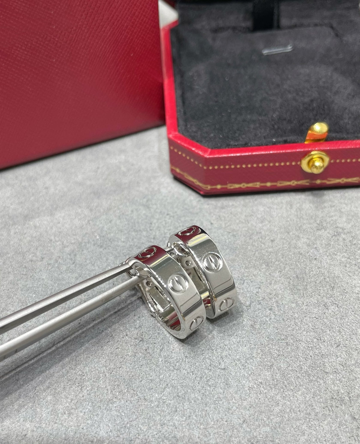 [Plus&Max]LOVE 5.5MM EARRINGS