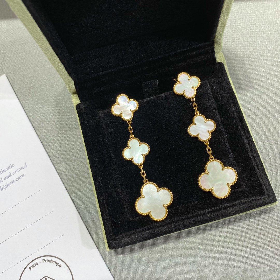 [Plus&Max]CLOVER MOP 3 MOTIFS GOLD EARRINGS