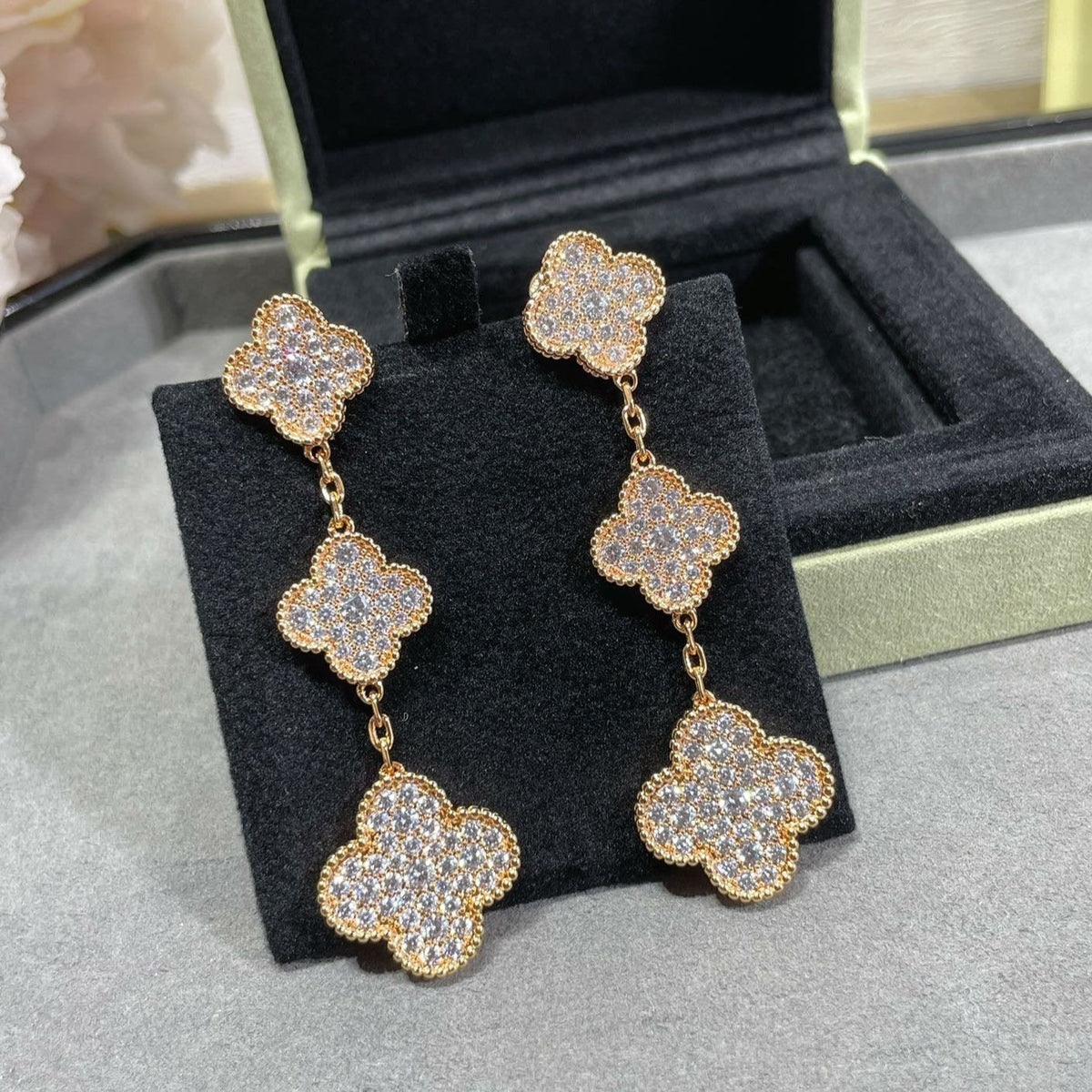 [Plus&Max]CLOVER 3 MOTIFS DIAMOND PAVED ROSE GOLD EARRINGS