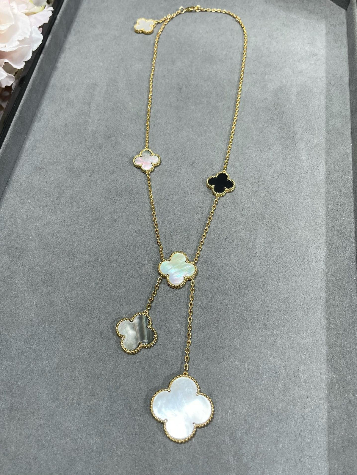 [Plus&Max]CLOVER 6 MOTIF MOP ONYX GOLD NECKLACE