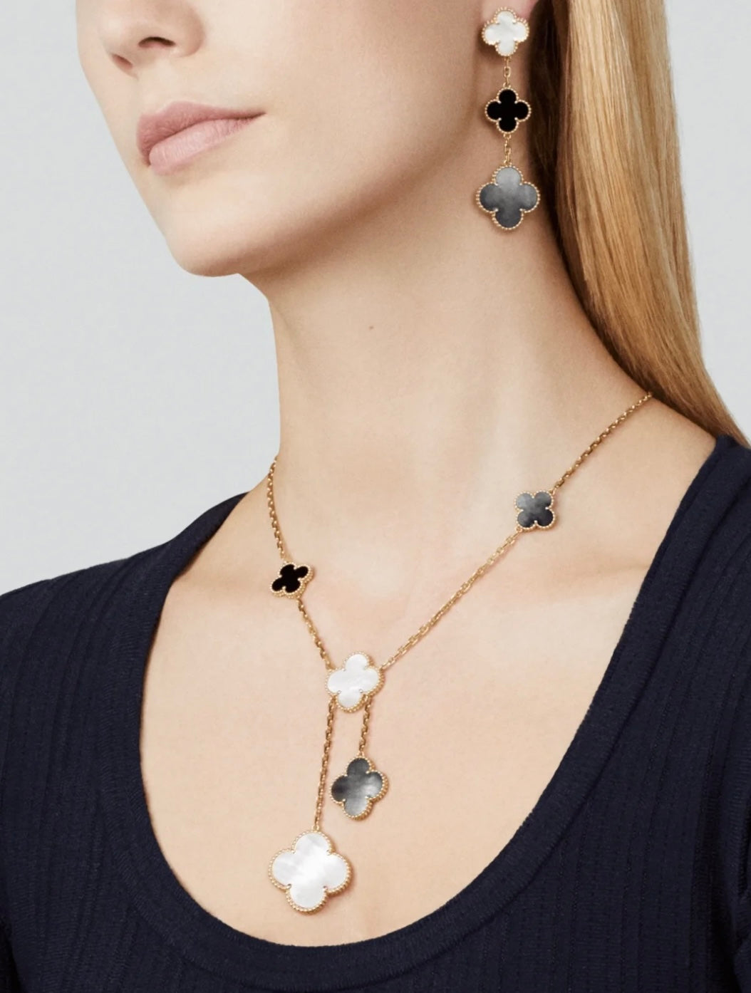 [Plus&Max]CLOVER 3 MOTIF MOP ONYX DARK MOP PINK GOLD EARRINGS