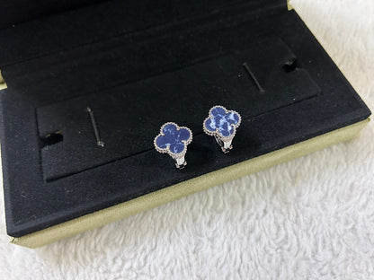 [Plus&Max]CLOVER PIETERSITE MEDIUM STUD EARRINGS