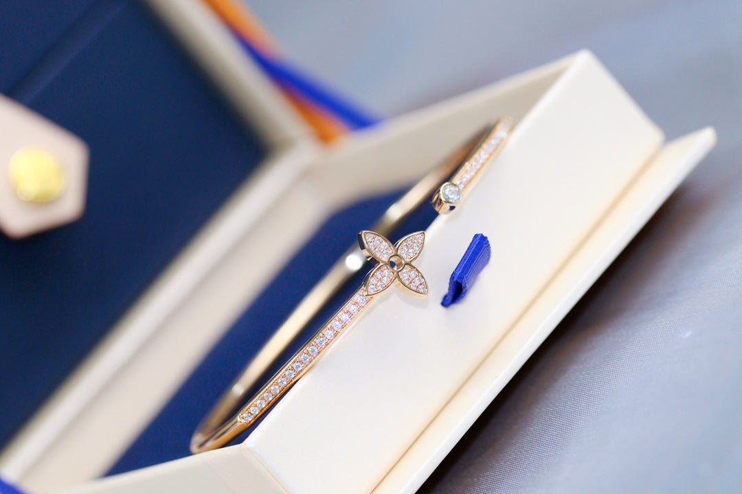 [Plus&Max]IDYLLE PINK GOLD OPEN BRACELET DIAMOND PAVED