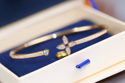 [Plus&Max]IDYLLE PINK GOLD OPEN BRACELET DIAMOND PAVED