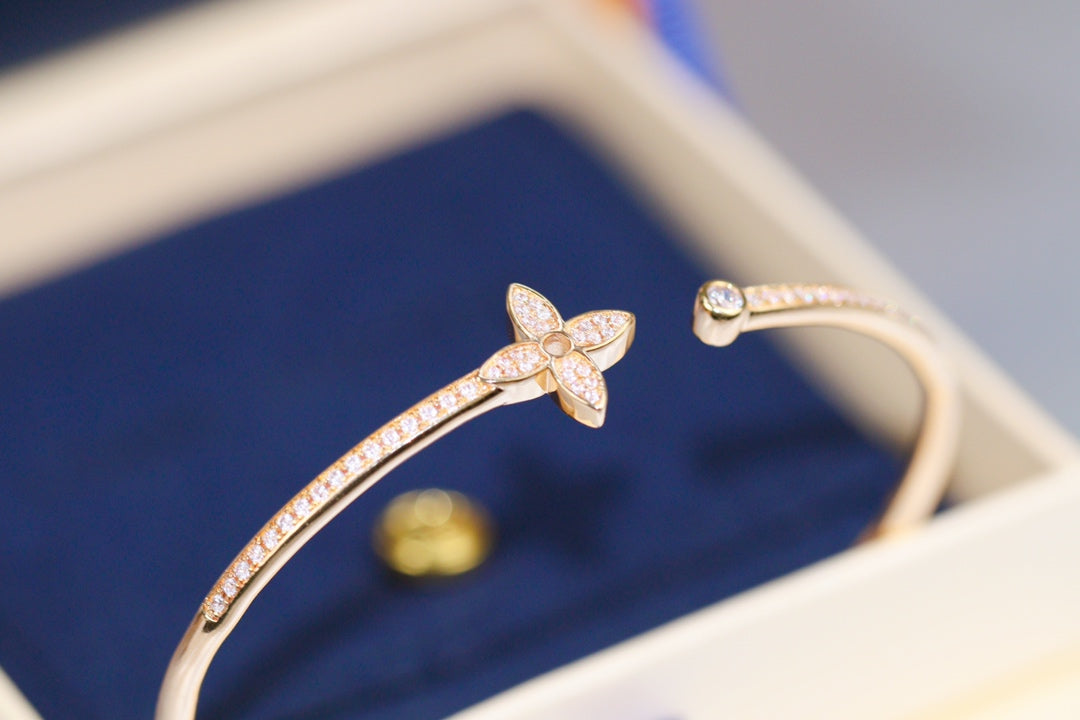 [Plus&Max]IDYLLE PINK GOLD OPEN BRACELET DIAMOND PAVED