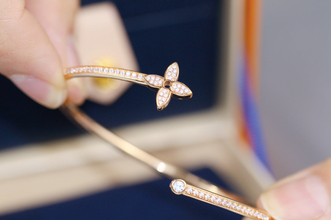 [Plus&Max]IDYLLE PINK GOLD OPEN BRACELET DIAMOND PAVED