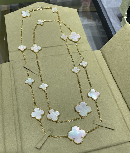 [Plus&Max]CLOVER 16 MOTIF WHITE MOP GOLD NECKLACE