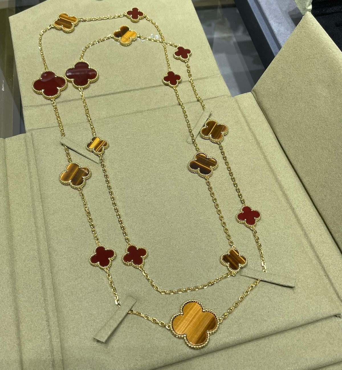 [Plus&Max]CLOVER 16 MOTIF CARNELIAN TIGER EYE ROSE GOLD NECKLACE