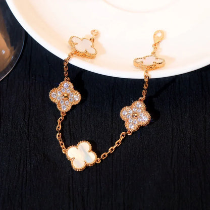 [Plus&Max]LUCKY CLOVER 5-MOTIF BRACELET - WHITE MOTHER-OF-PEARL COLLECTION