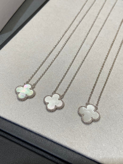[Plus&Max]CLOVER MEDIUM SILVER WHITE MOP NECKLACE