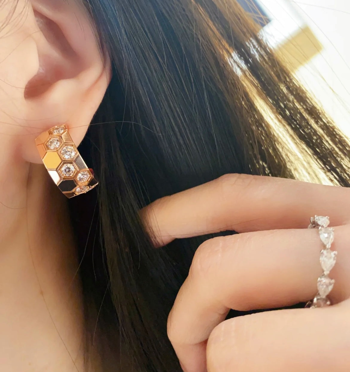 [Plus&Max]BEE LOVE DIAMOND HOOP EARRINGS