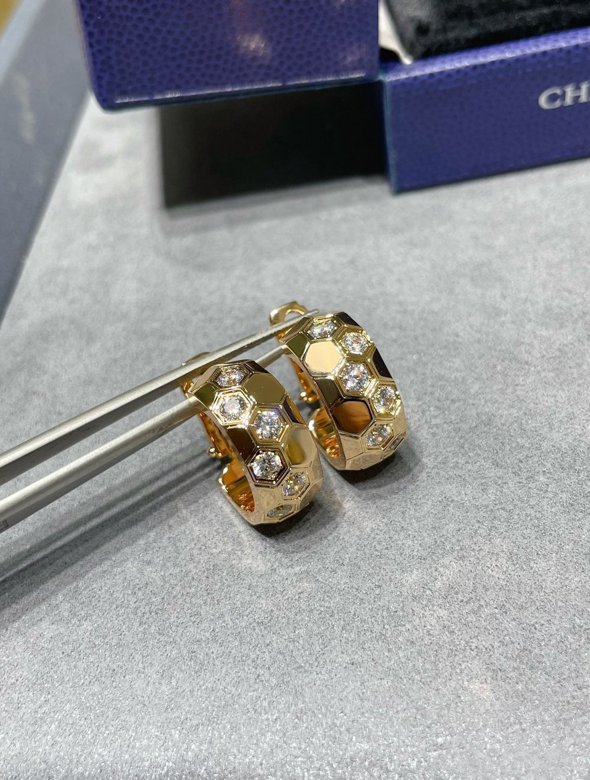 [Plus&Max]BEE LOVE DIAMOND HOOP EARRINGS