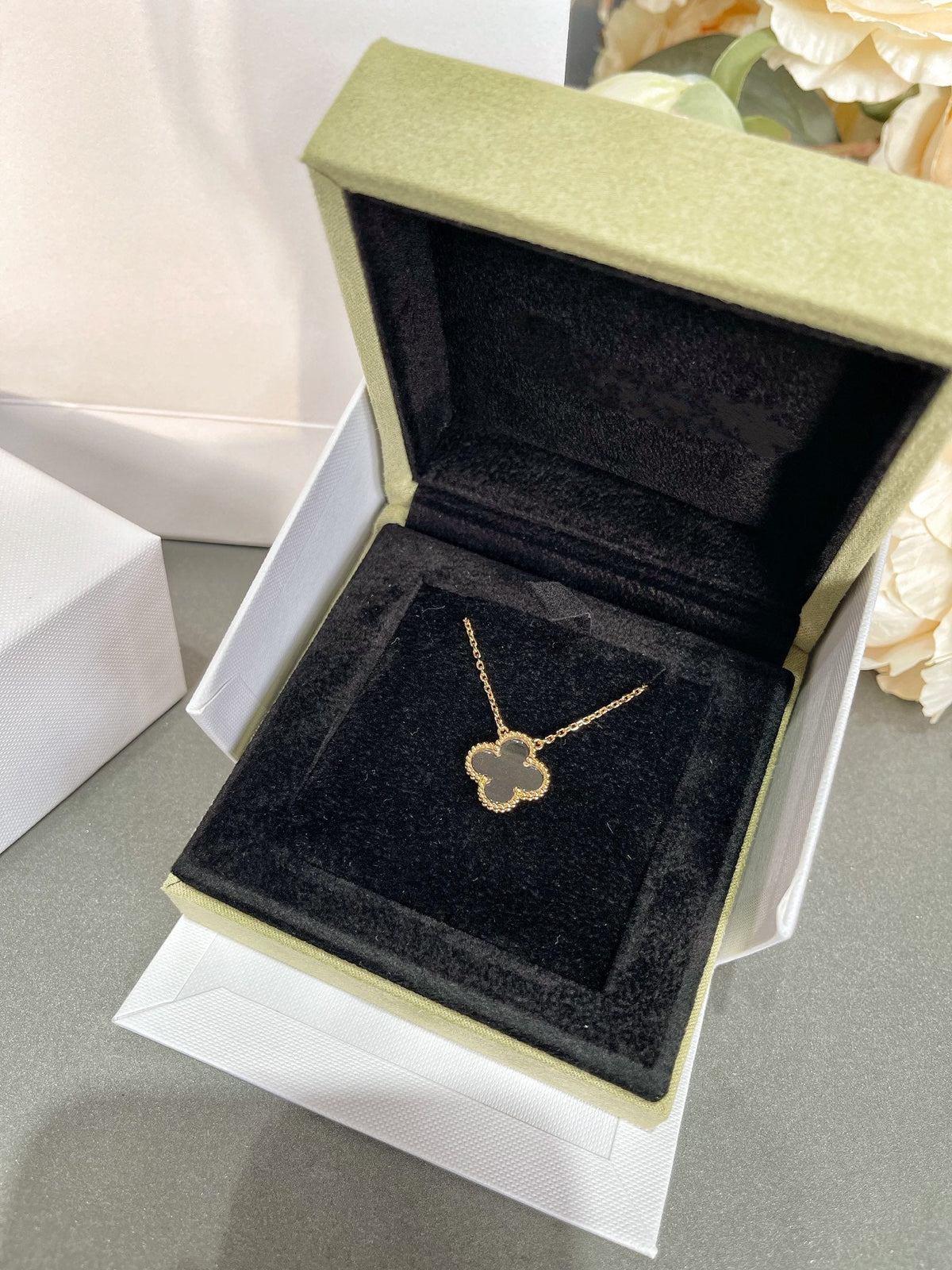 [Plus&Max]CLOVER ROCK CRYSTAL ROSE GOLD NECKLACE