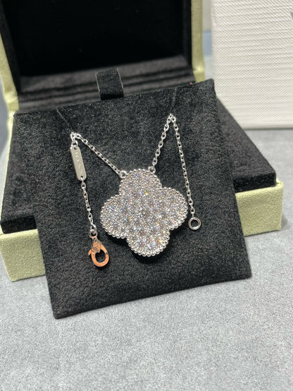 [Plus&Max]CLOVER 25MM LARGE PENDANT DIAMOND PAVED SILVER NECKLACE