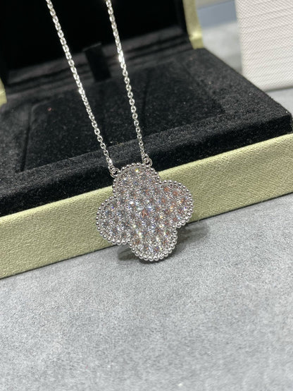 [Plus&Max]CLOVER 25MM LARGE PENDANT DIAMOND PAVED SILVER NECKLACE